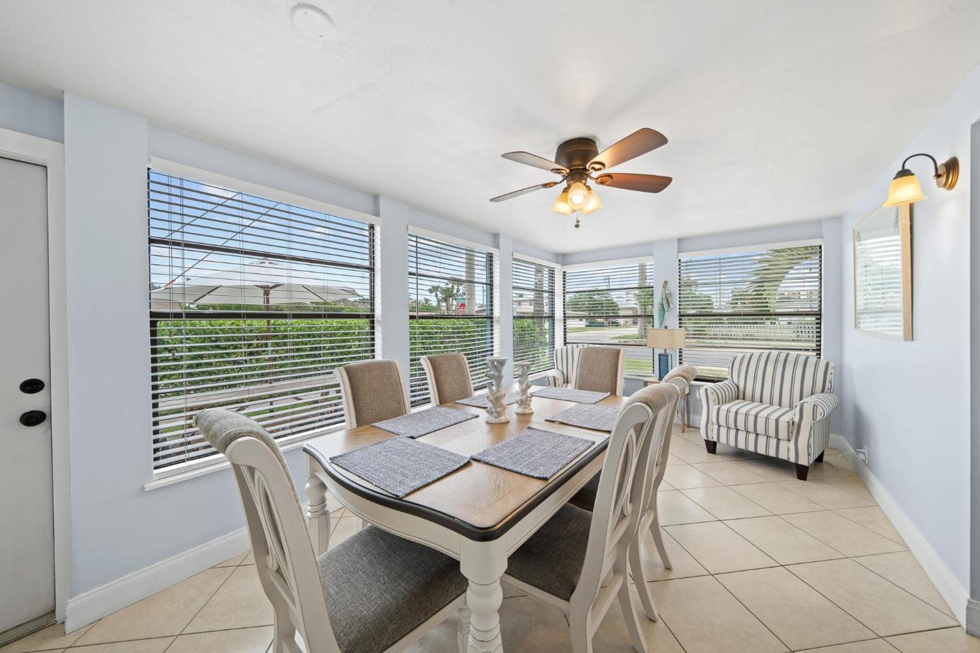 Downtown Cottage - Walk To The Beach & Restaurants Cocoa Beach Ngoại thất bức ảnh